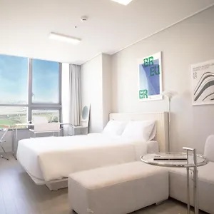 Uh Flat The Songdo Апартаменты Инчон